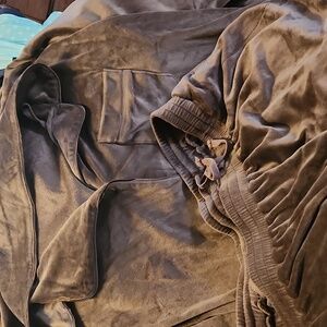 Skims womens velvet pjs sixe 2x. Top and Bottom